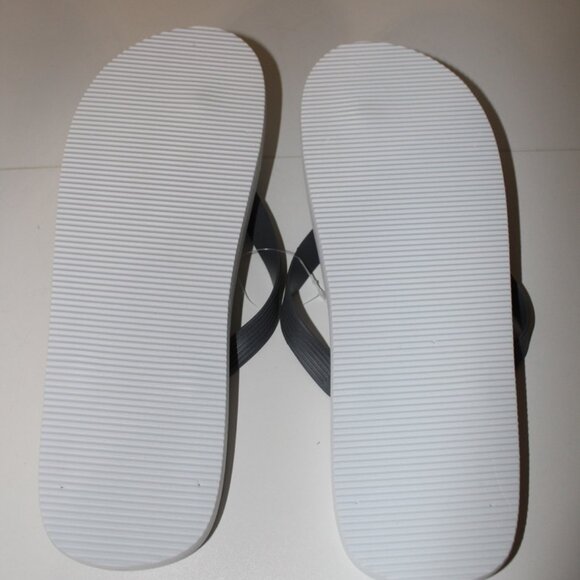 Turks & Caicos Grace Bay Club Men’s & Women’s Flip Flop Sandals Set Souvenir - Picture 3 of 4